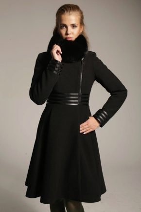Winter cashmere coat with fur collar