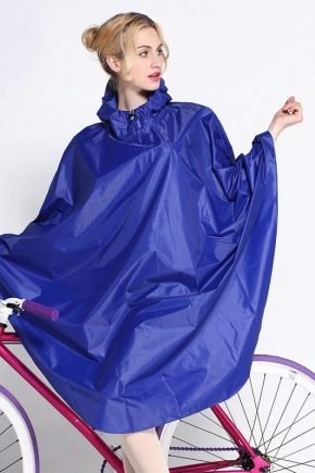 Impermeabil poncho - cea mai bună protecție împotriva ploii!