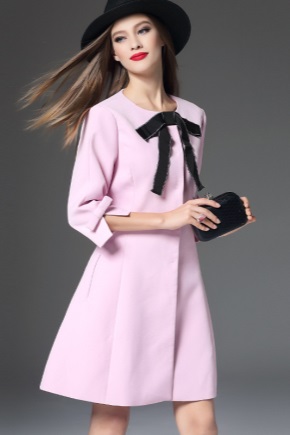 Rózsaszín színű ruhák: hogyan lehet divatos kombinációkat létrehozni