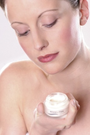 Face cream with peptides