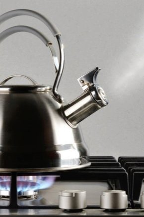How to clean a stainless steel kettle outside?