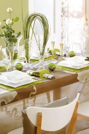 Tetapan meja perayaan: idea yang indah untuk rumah