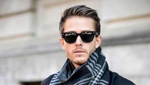 Hoe een sjaal voor een man te dragen?