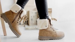 الأحذية الجلدية في فصل الشتاء للمرأة