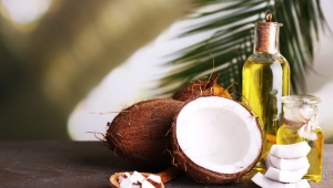 Kokosový olej pro vlasy: přehled finančních prostředků