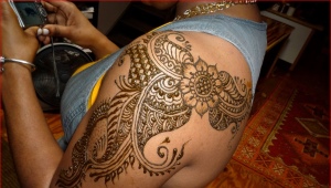 Patrones de hombro de henna