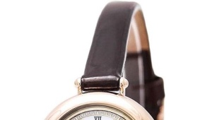 Zlaté náramkové hodinky ruské výroby