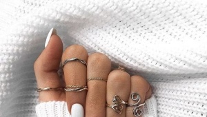 Manicure on tanned hands