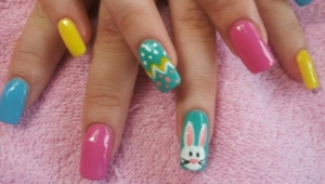 Manicure con un coniglio