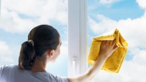 How to wash windows without stains at home?