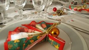 ¿Qué hermoso doblar las servilletas en la mesa de Año Nuevo?