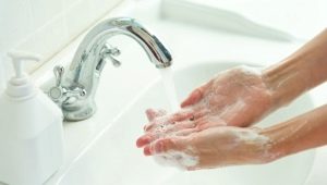 Как да се измие пяната с ръце?
