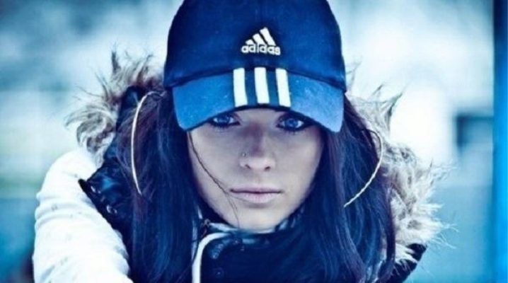 Adidas sapka férfiak és nők számára