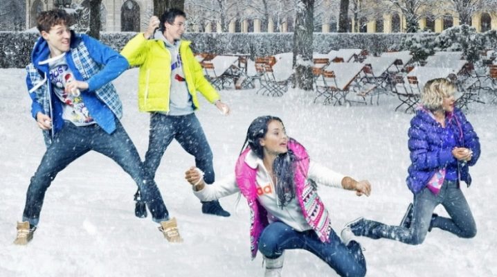 Adidas musim sejuk kasut untuk wanita, lelaki dan kanak-kanak