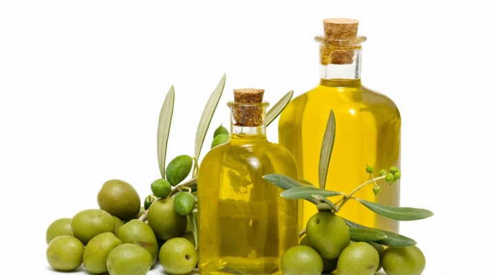 Olio d'oliva per le smagliature durante la gravidanza