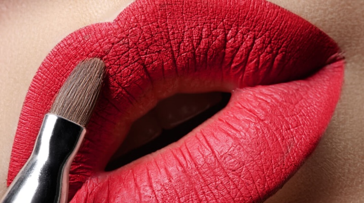 Quelle est la teinte rouge à lèvres?
