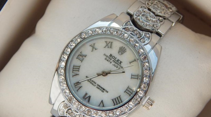 Silver wrist watch