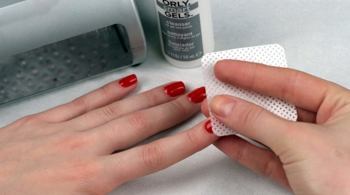 Lint-free napkins for manicure