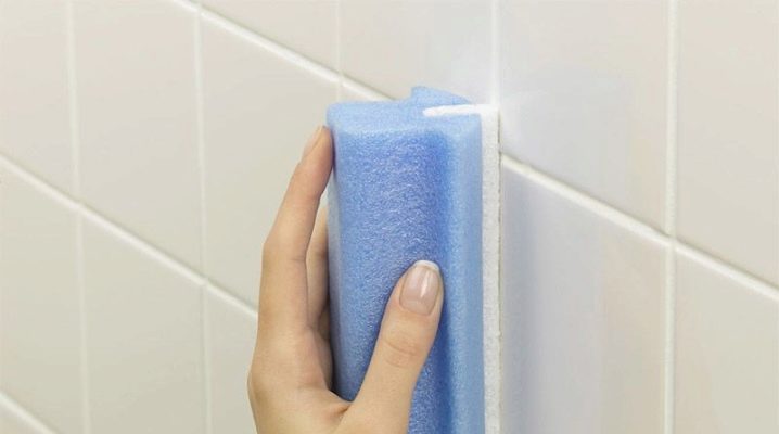 How to wash the tiles in the bathroom from the raid?