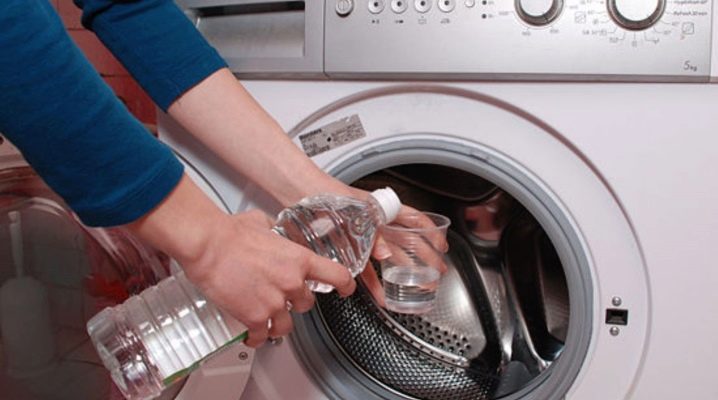 Tvätta maskinen med ättika