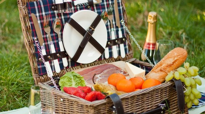 Coșuri pentru picnic: tipuri și reguli de selecție
