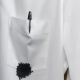 كيفية غسل علامات القلم من الملابس البيضاء؟