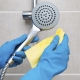 איך לנקות את דוכן המקלחת מן הסידן סיד בבית?