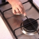 איך לנקות את הגז תנור גריל?