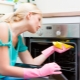 Bagaimana untuk membersihkan ketuhar dari lemak dan jelaga di rumah?