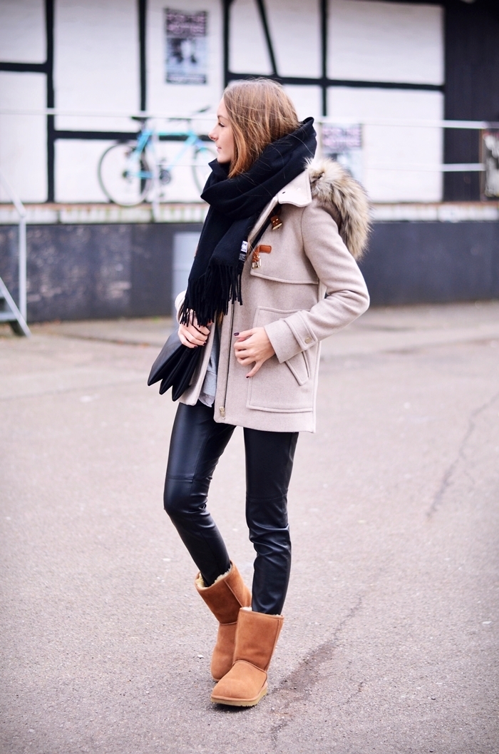 outfit uggs camel